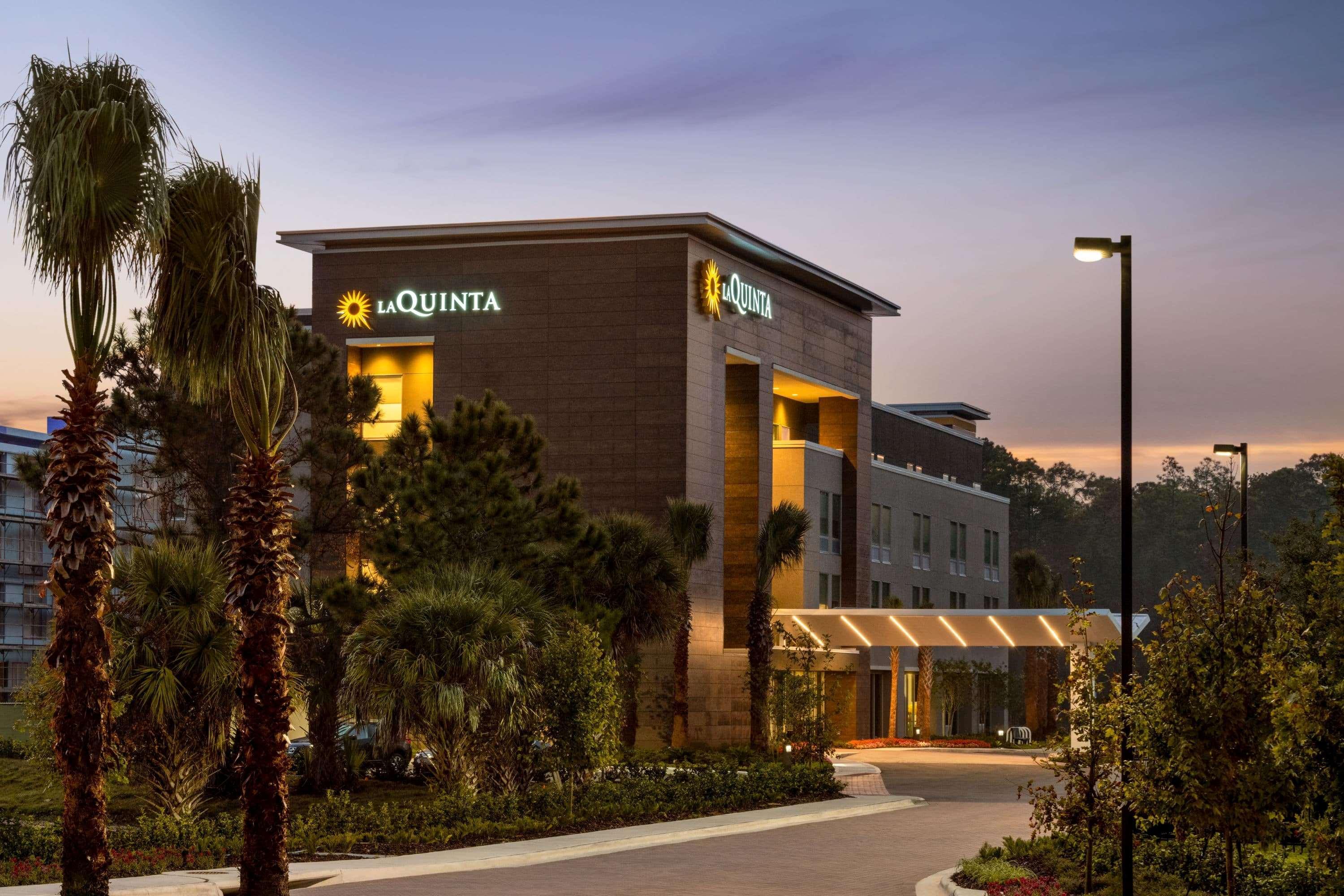La Quinta Inn & Suites By Wyndham Orlando I-Drive Theme Parks Williamsburg Ngoại thất bức ảnh